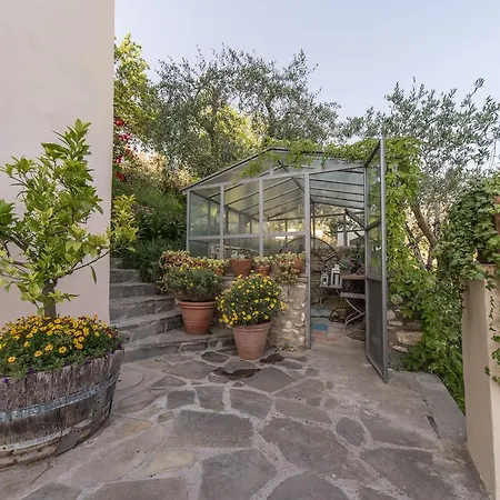 Le Dimore Mezza Costa Bed & Breakfast