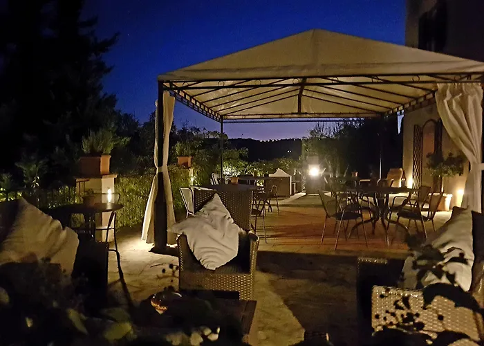 B&B Le Dimore Di Mezza Costa - Restaurant & Cooking Classes 산카시아노인발디파사
